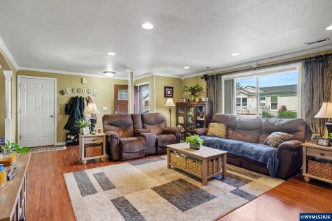 3030 Hollyridge Lp Salem OR 97305