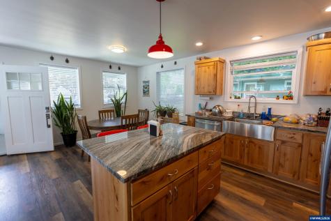 233 S 15th Street Philomath OR 97370