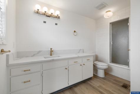 1150 Linnwood Drive NE Albany OR 97322