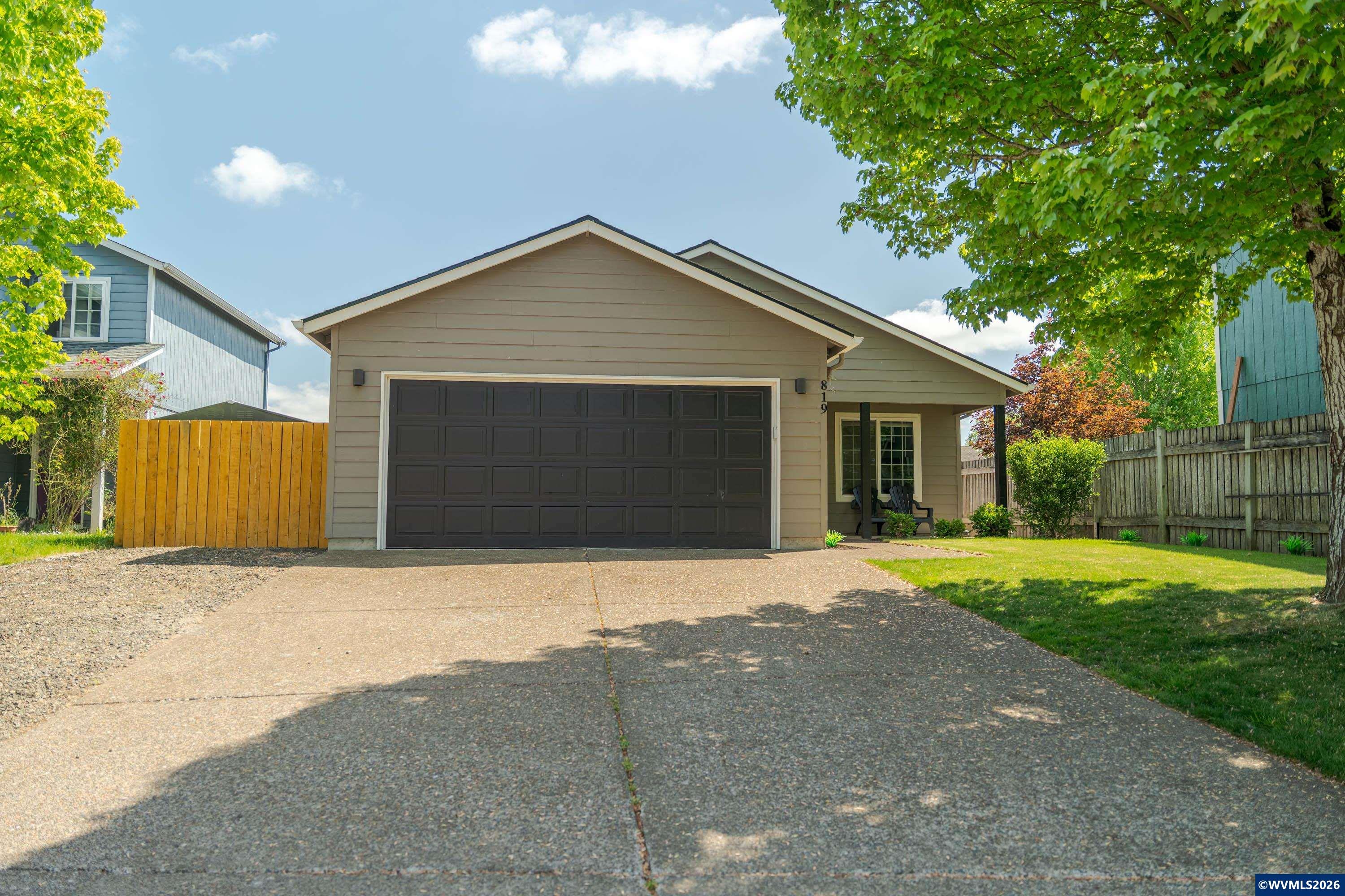 819 Monmouth Avenue S Monmouth OR 97361