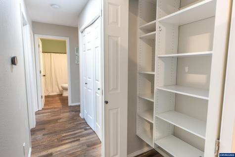 819 Monmouth Avenue S Monmouth OR 97361