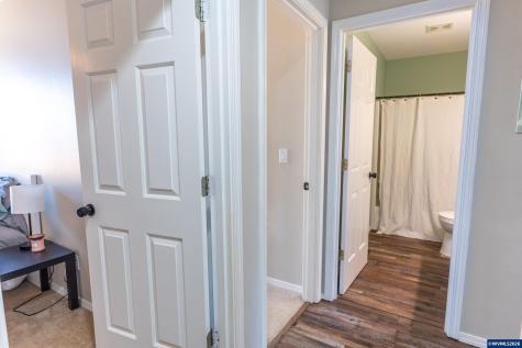 819 Monmouth Avenue S Monmouth OR 97361