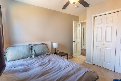 819 Monmouth Avenue S Monmouth OR 97361