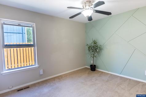 819 Monmouth Avenue S Monmouth OR 97361