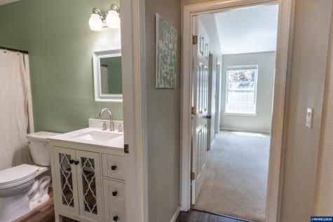 819 Monmouth Avenue S Monmouth OR 97361