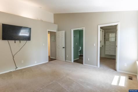 819 Monmouth Avenue S Monmouth OR 97361