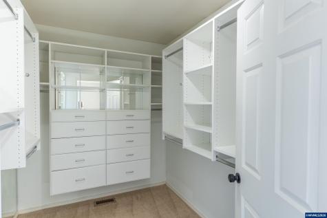 819 Monmouth Avenue S Monmouth OR 97361