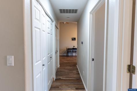 819 Monmouth Avenue S Monmouth OR 97361