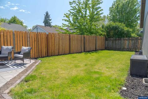 819 Monmouth Avenue S Monmouth OR 97361