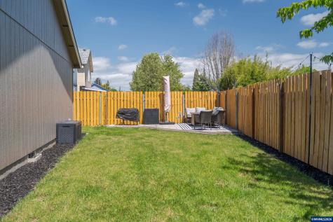 819 Monmouth Avenue S Monmouth OR 97361