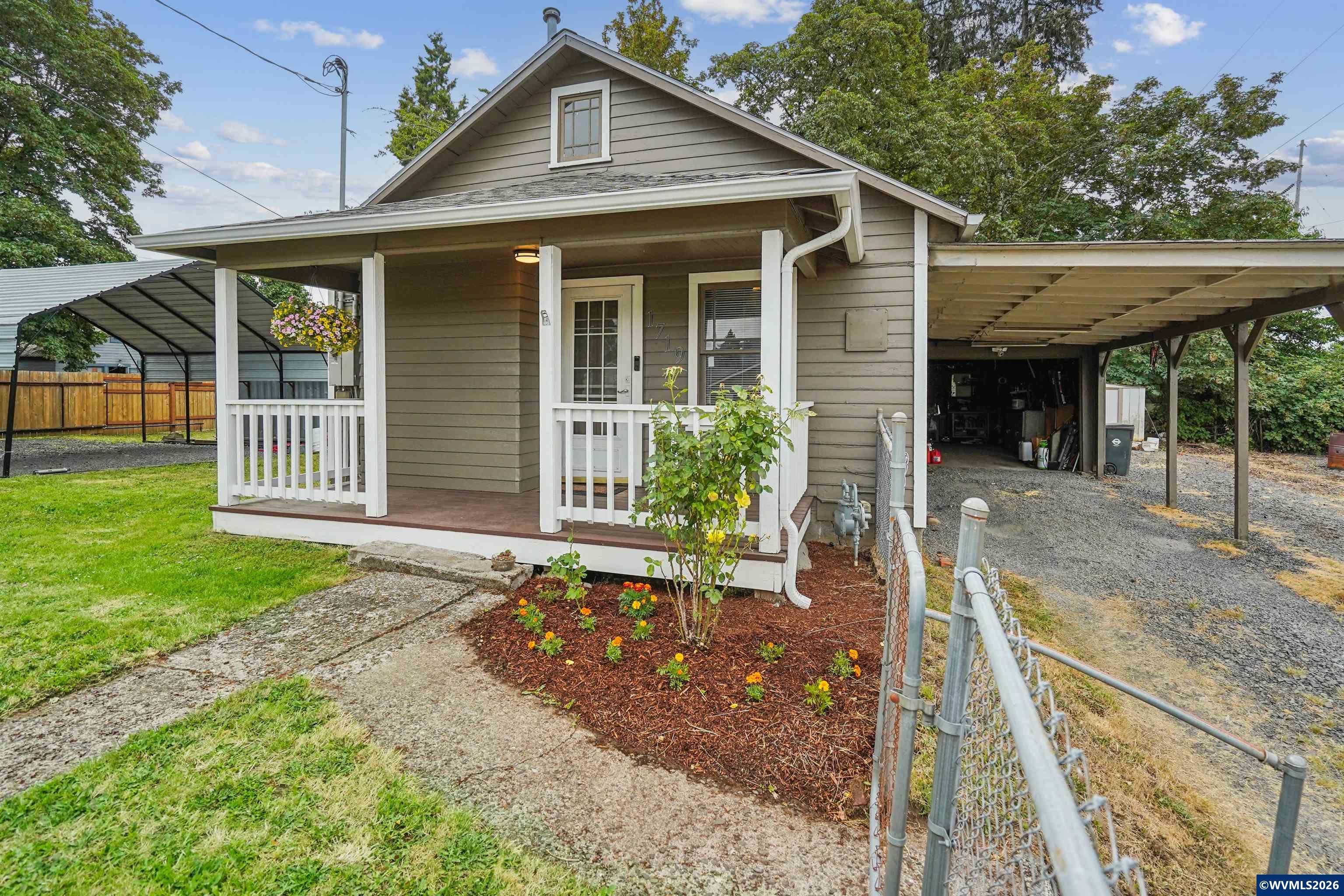 1719 Tamarack Street Sweet Home OR 97386-1141