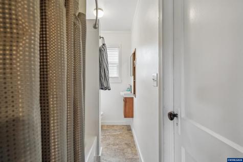 1719 Tamarack Street Sweet Home OR 97386-1141