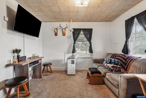 1719 Tamarack Street Sweet Home OR 97386-1141