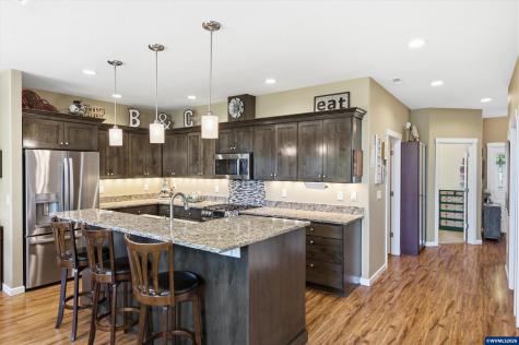 1589 SE Loganberry Street Dallas OR 97338