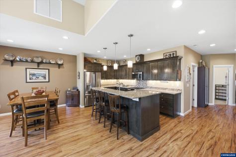 1589 SE Loganberry Street Dallas OR 97338