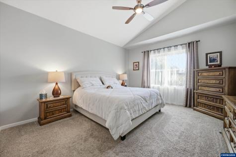 1589 SE Loganberry Street Dallas OR 97338
