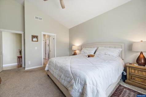 1589 SE Loganberry Street Dallas OR 97338