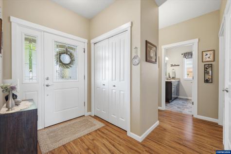 1589 SE Loganberry Street Dallas OR 97338