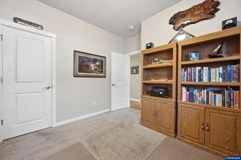 1589 SE Loganberry Street Dallas OR 97338