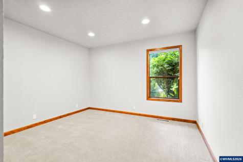 4665 Bradford Lp SE Salem OR 97302
