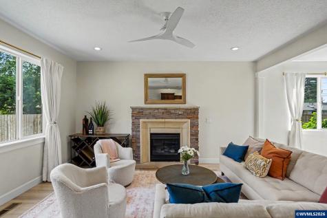 1995 Zachris Court NE Keizer OR 97303