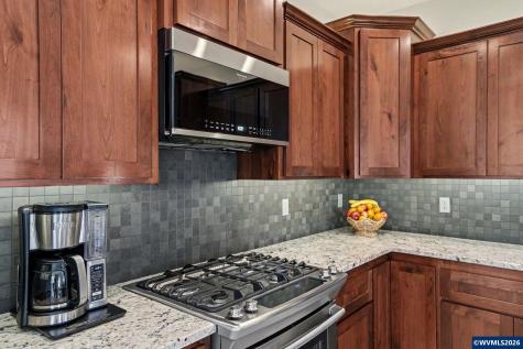 1995 Zachris Court NE Keizer OR 97303