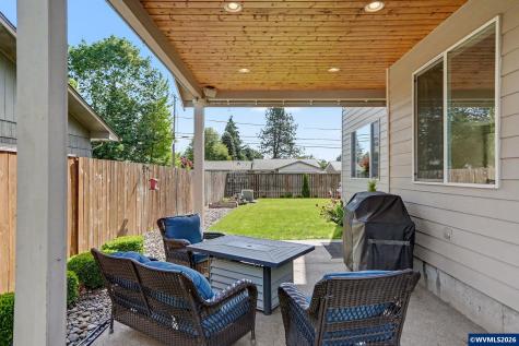 1995 Zachris Court NE Keizer OR 97303