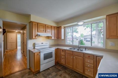 4210 Ivory Way NE Salem OR 97305