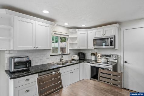 819 Chehalis Place N Keizer OR 97303