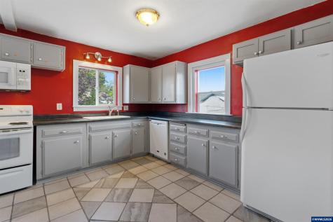 105 River Street NE Salem OR 97301