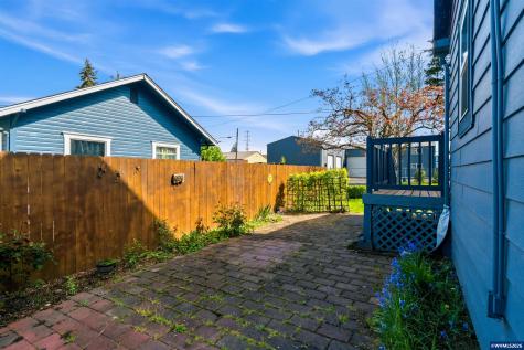 105 River Street NE Salem OR 97301