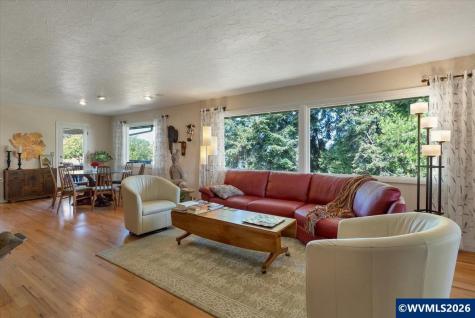 1225 Hillendale Drive SE Salem OR 97302