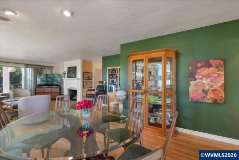 1225 Hillendale Drive SE Salem OR 97302