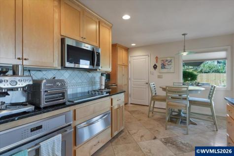1225 Hillendale Drive SE Salem OR 97302