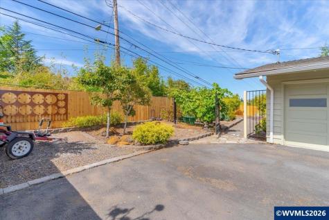 1225 Hillendale Drive SE Salem OR 97302