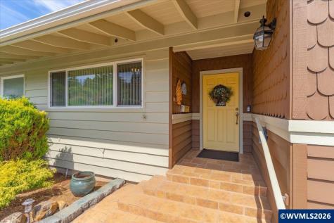1225 Hillendale Drive SE Salem OR 97302