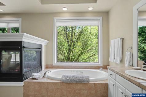 3348 Championship Drive S Salem OR 97302