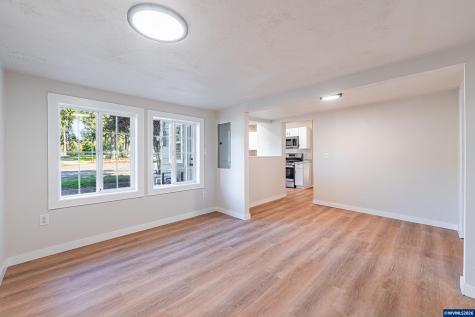 816 14th Avenue Sweet Home OR 97386