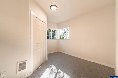 816 14th Avenue Sweet Home OR 97386