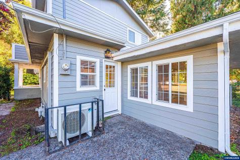 816 14th Avenue Sweet Home OR 97386