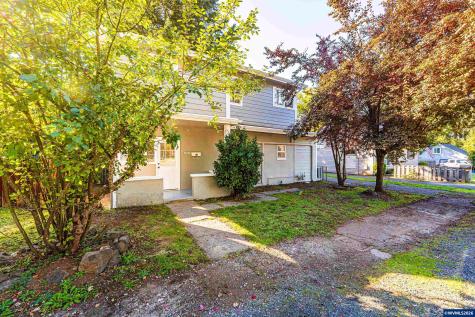 816 14th Avenue Sweet Home OR 97386