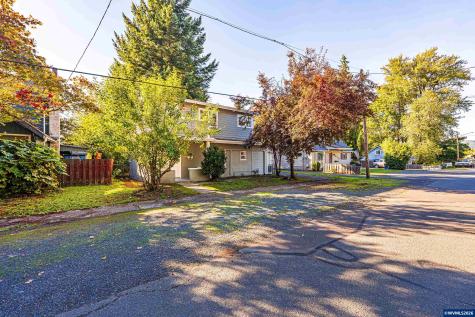 816 14th Avenue Sweet Home OR 97386