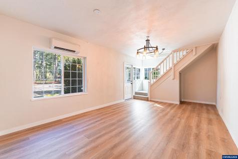 816 14th Avenue Sweet Home OR 97386