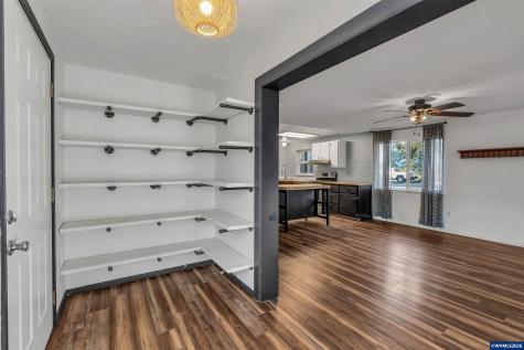 1203 Oak Street Amity OR 97101