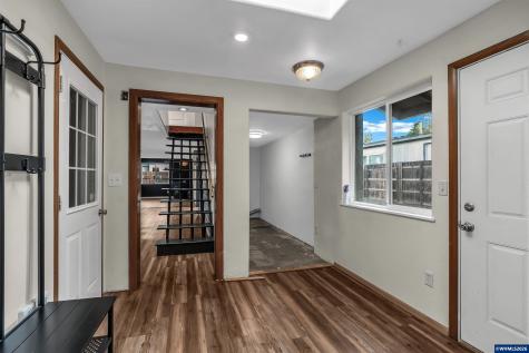 1203 Oak Street Amity OR 97101