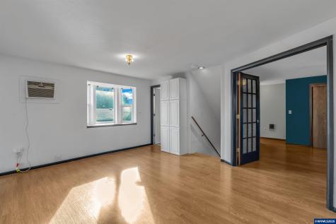 1203 Oak Street Amity OR 97101