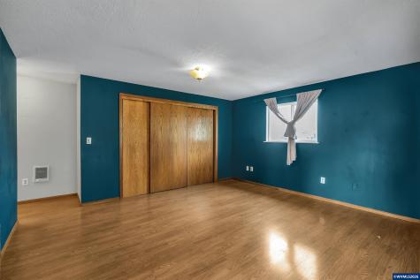 1203 Oak Street Amity OR 97101