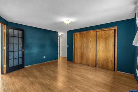 1203 Oak Street Amity OR 97101