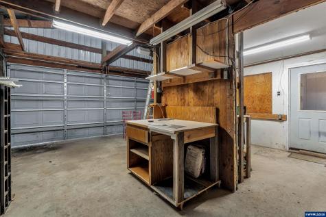 1203 Oak Street Amity OR 97101