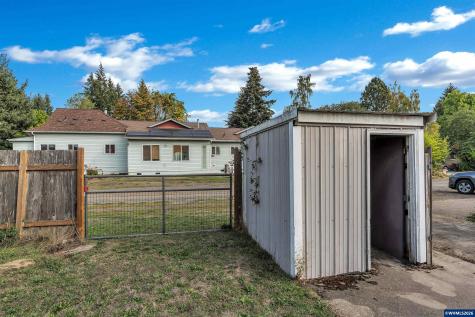 1203 Oak Street Amity OR 97101